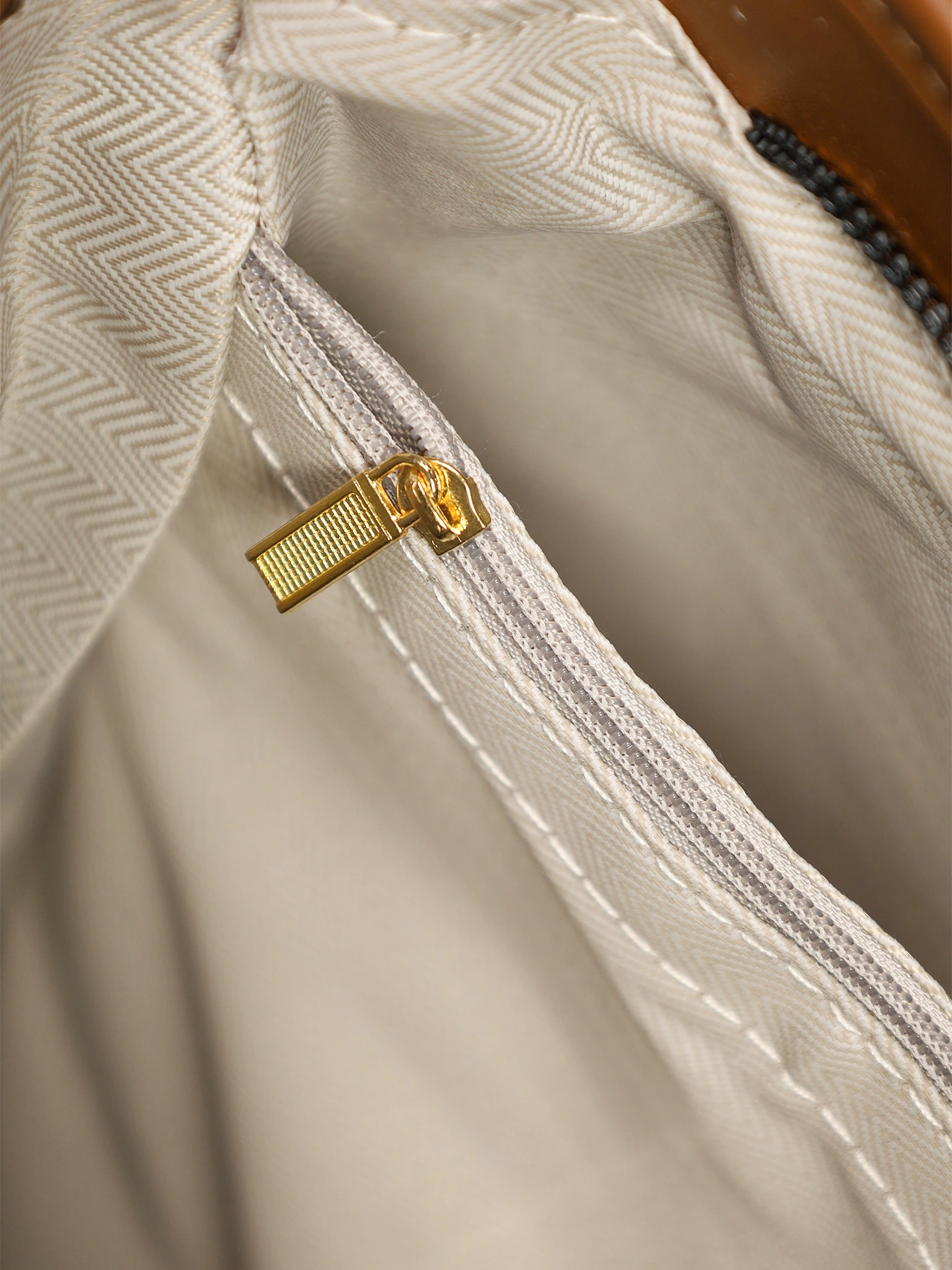 Сумка-тоут с ключницей в ассортименте